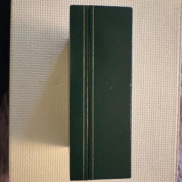 In Original Box Gucci 1980’s Interchangeable Bezel Gold Bracelet Watch - Picture 8 of 13